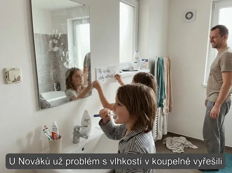 U Nováků už problém s vlhkostí v koupelně vyřešili.
